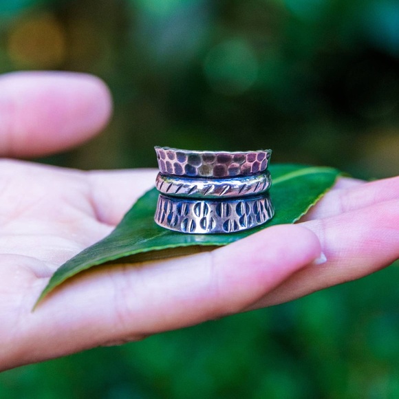 Handmade Jewelry - New Antique Silver toned leaf Ring Adjustable one size